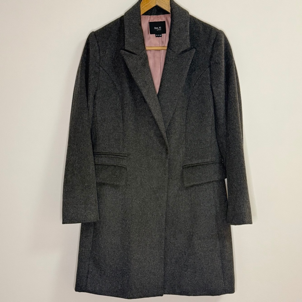 Classic lightweight wool blend coat - Size Medium